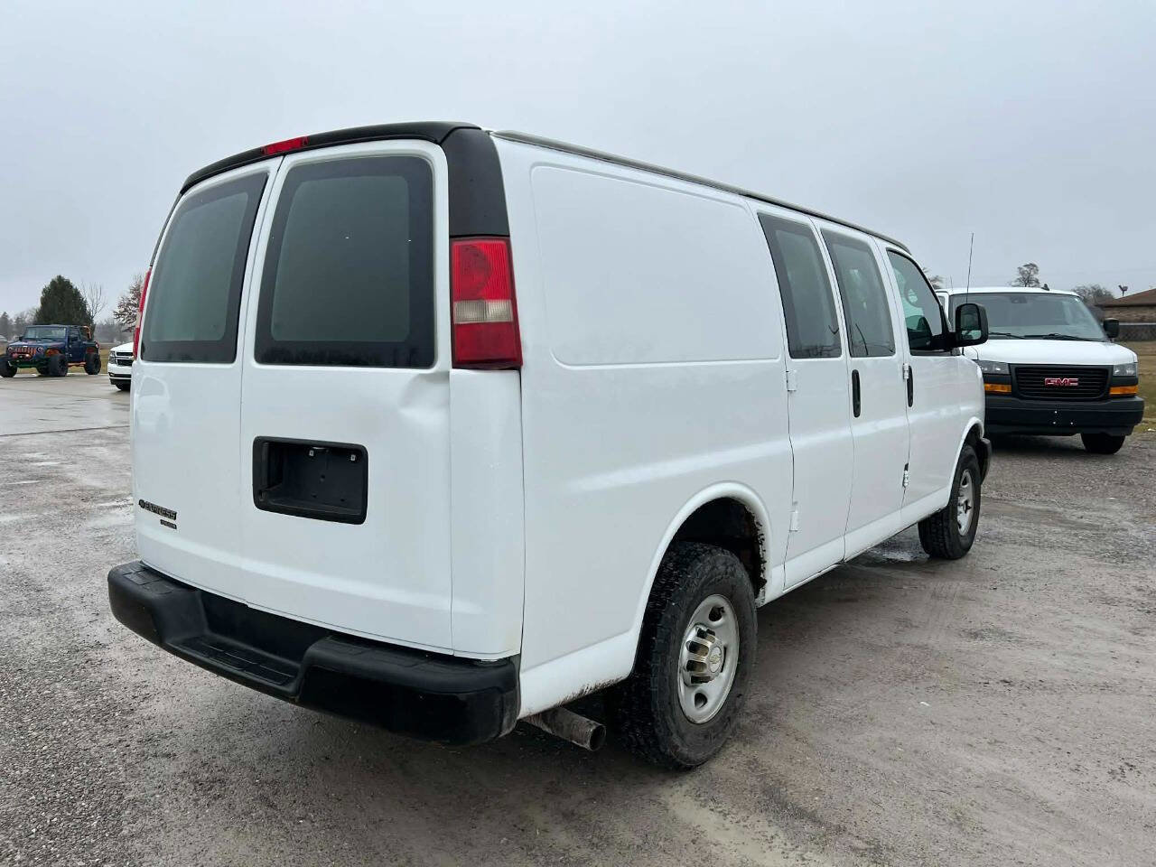 Used 2013 Chevrolet Express 2500 2500 3dr Cargo Van image 8