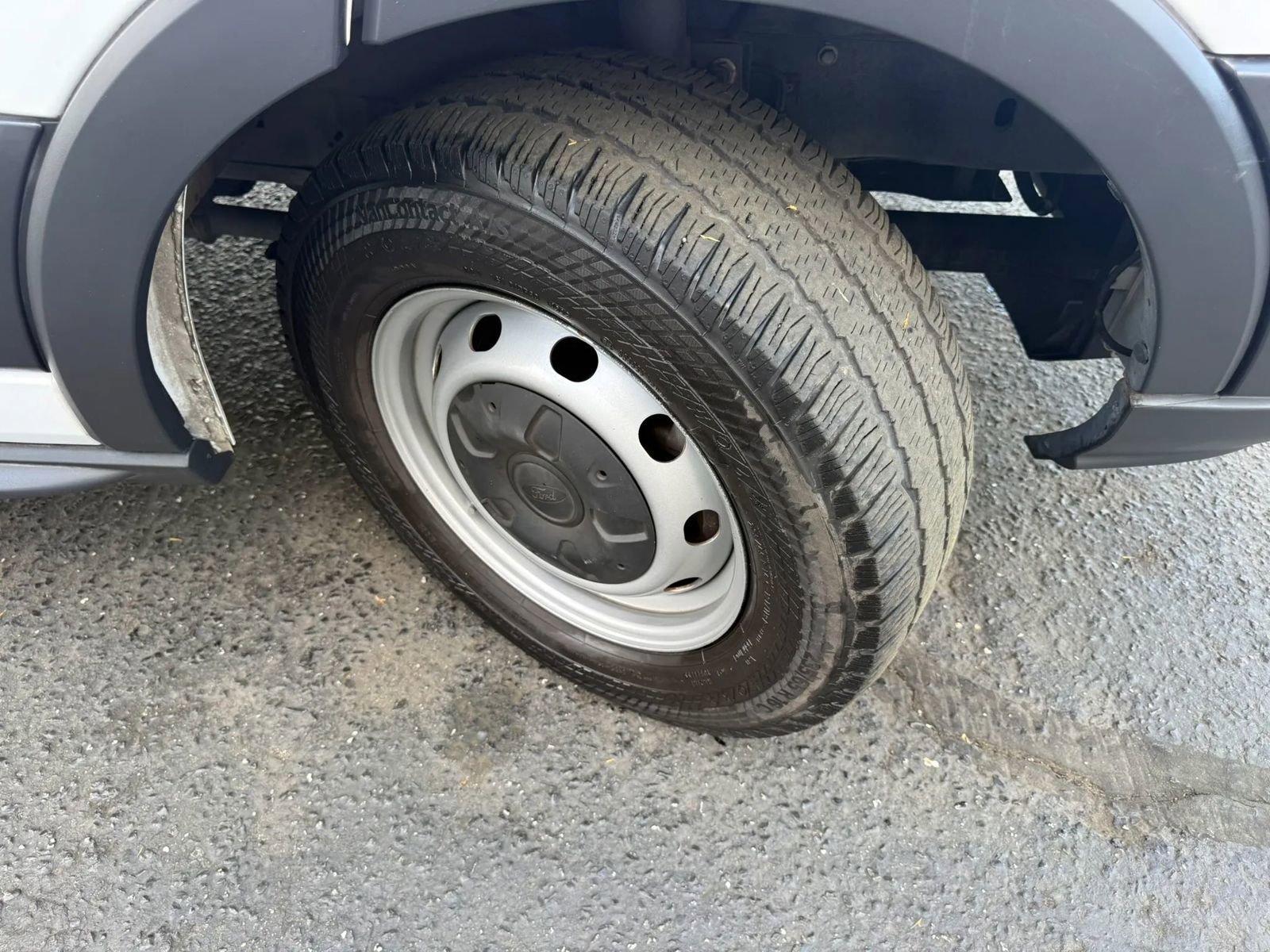 Used 2018 Ford Transit 250 148 Medium Roof RWD image 37