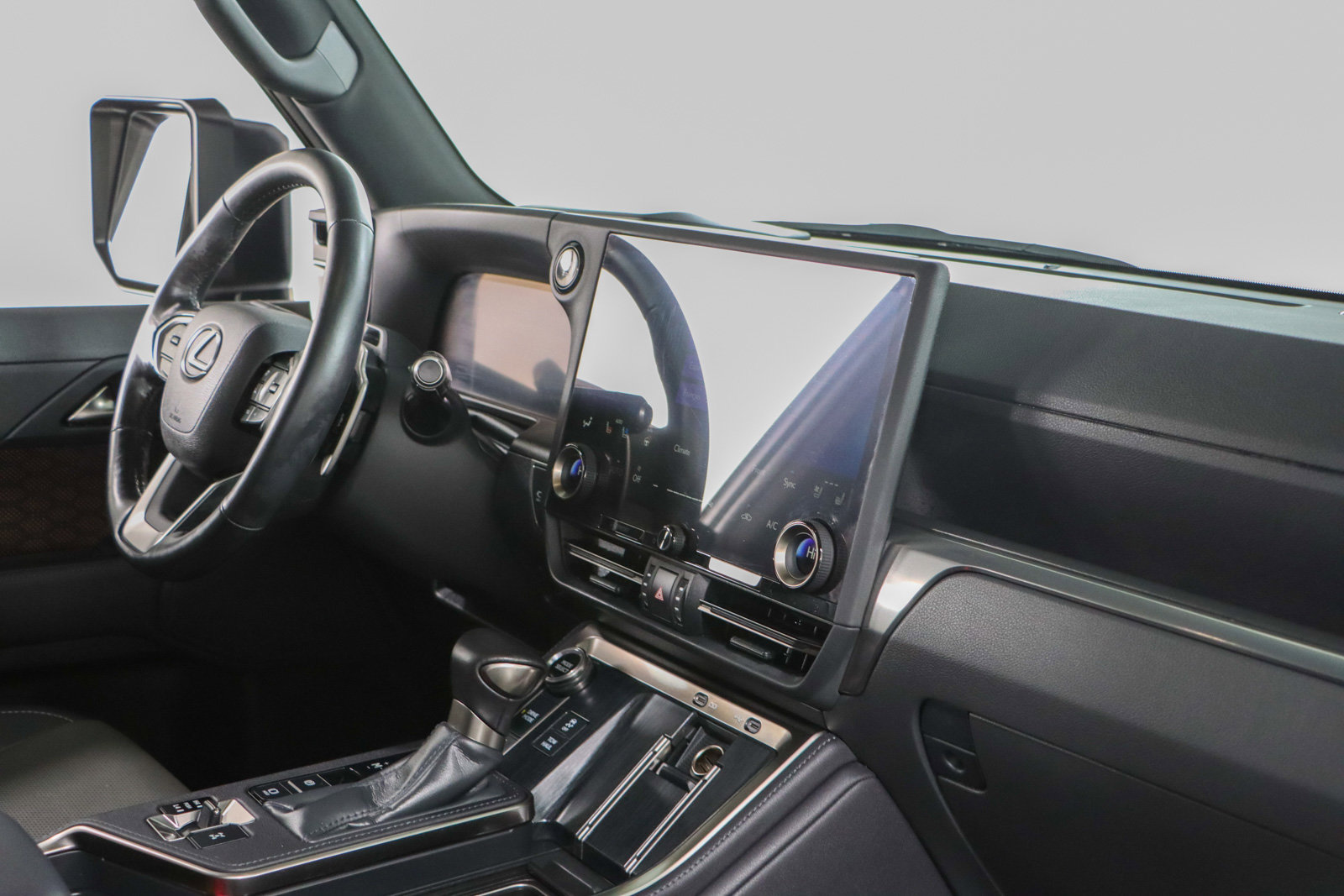 Used 2025 Lexus GX 550 w/ Accessory Package (2T) image 28