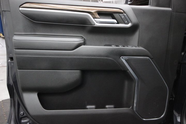 Used 2022 Chevrolet Silverado 1500 LT Trail Boss w/ Protection Package image 9