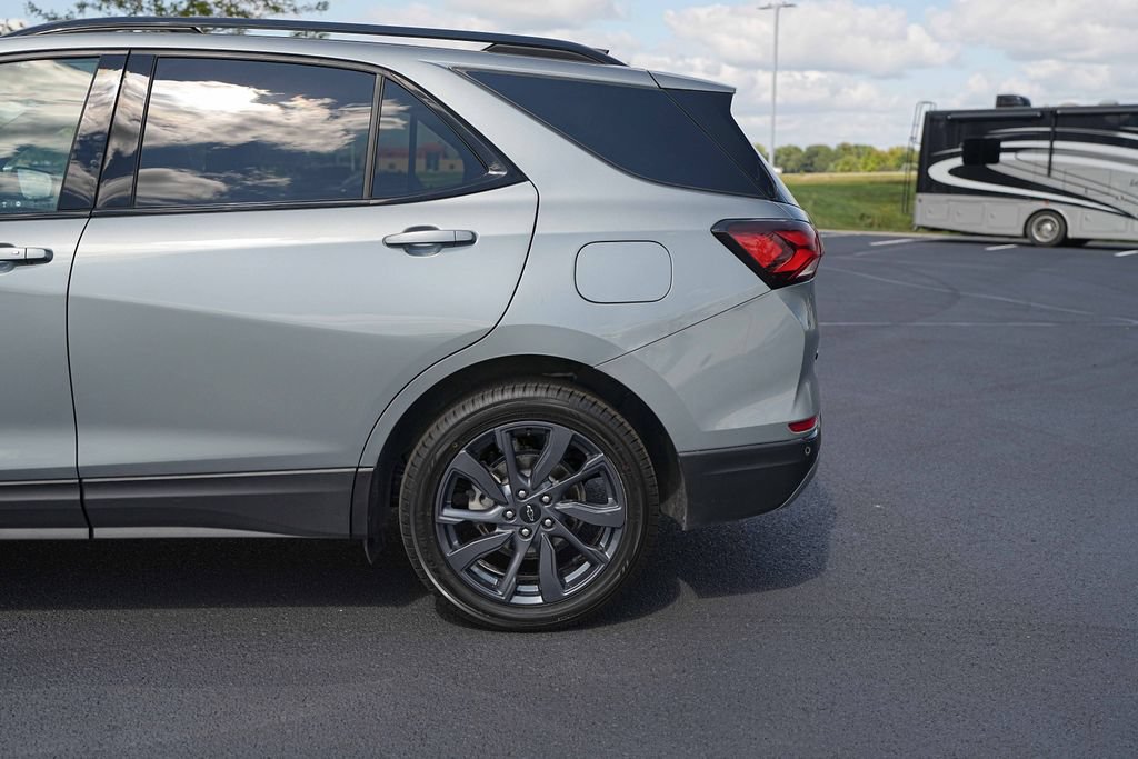 Used 2024 Chevrolet Equinox RS w/ LPO, Floor Liner Package AWD/4WD image 12