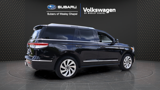 Used 2024 Lincoln Navigator Reserve AWD/4WD image 8