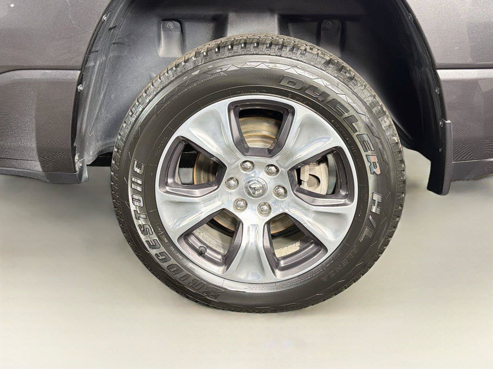 Used 2023 RAM 1500 Laramie AWD/4WD image 36