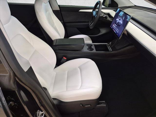 Used 2024 Tesla Model Y Performance AWD/4WD image 23