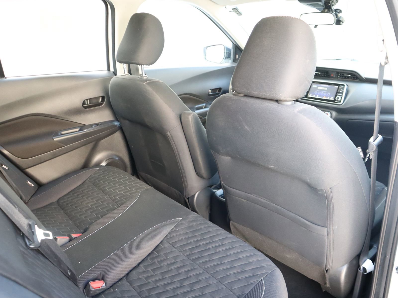 Used 2022 Nissan Kicks S image 41