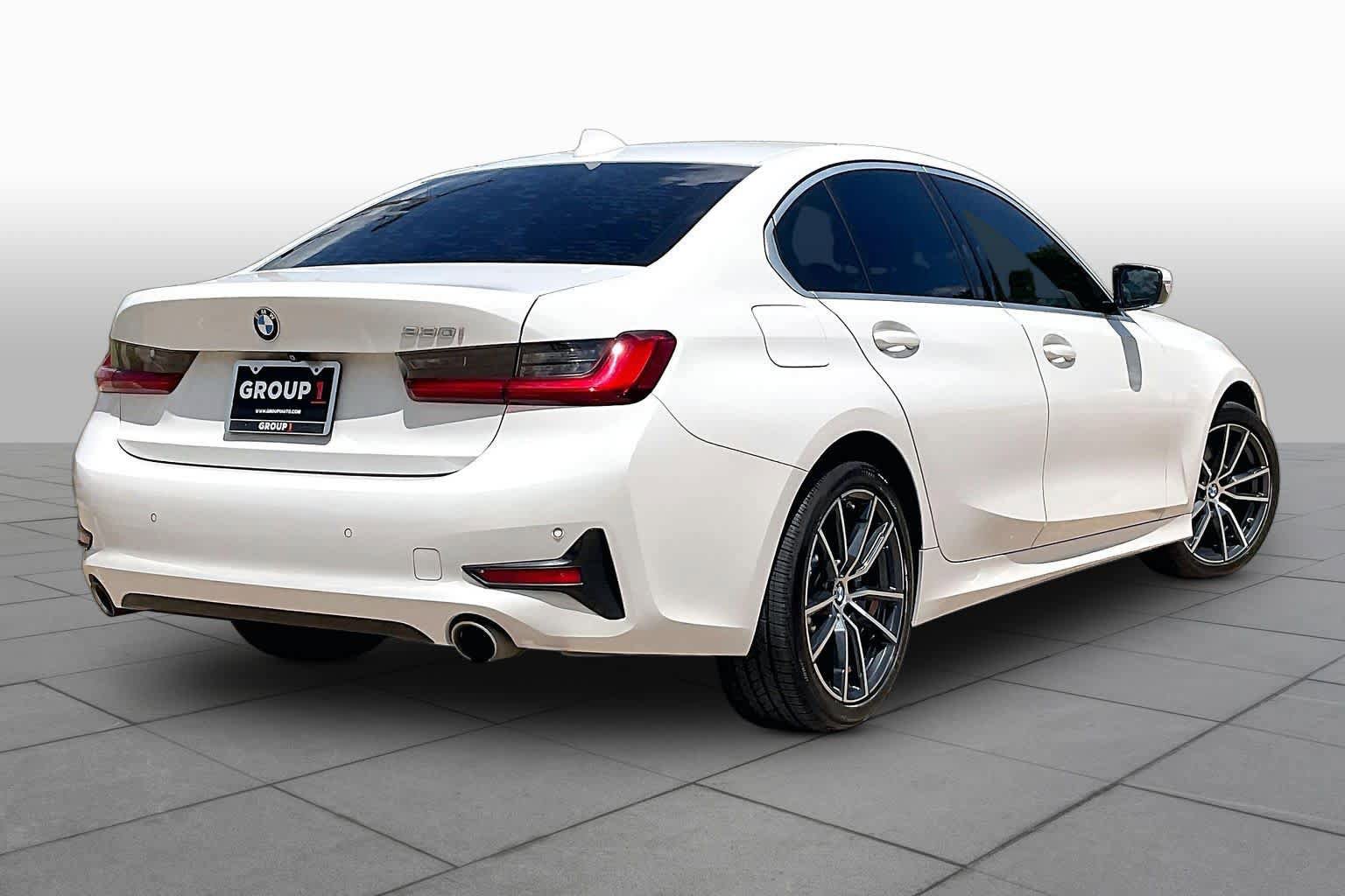 Used 2019 BMW 330i Sedan w/ Premium Package RWD image 13