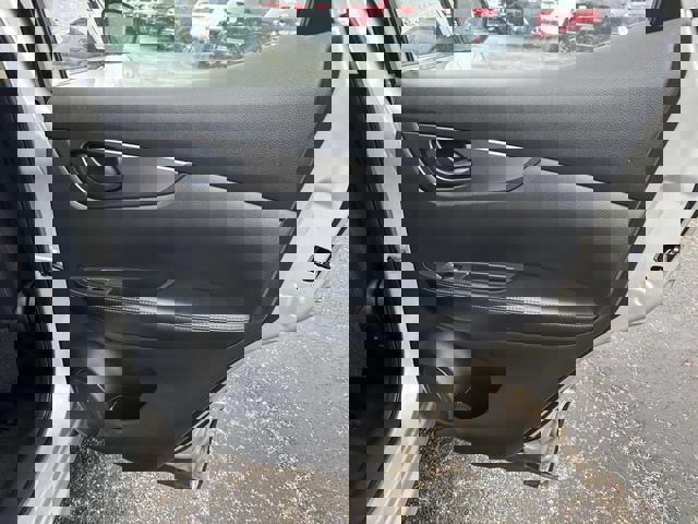 Used 2020 Nissan Rogue Sport S w/ Appearance Package image 14