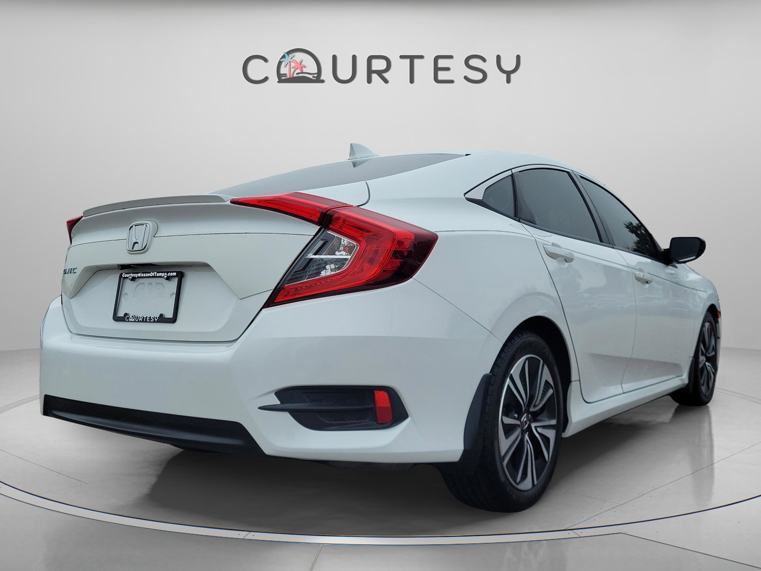 Used 2017 Honda Civic EX-T image 6