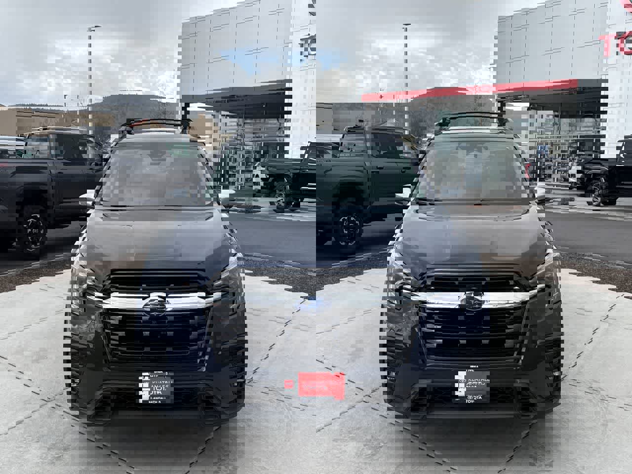 Used 2023 Subaru Ascent Limited w/ Technology Package image 3