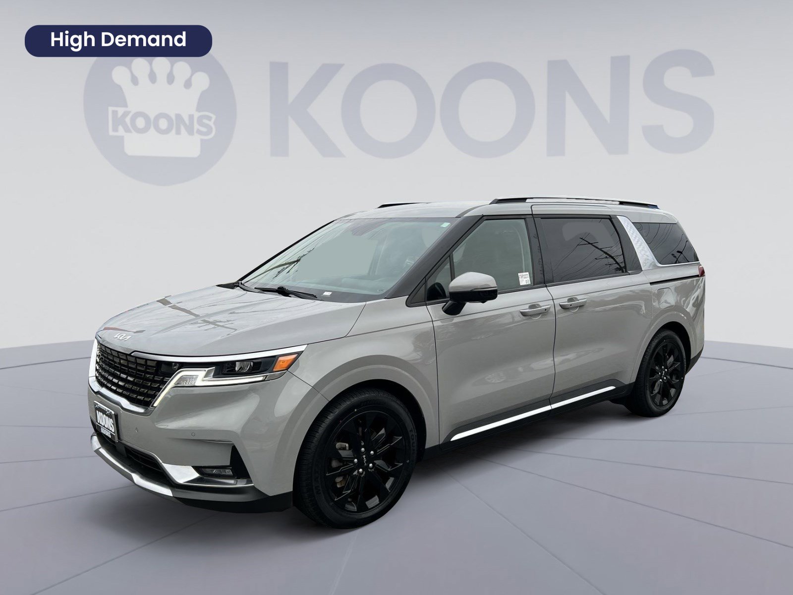 Used 2022 Kia Carnival SX image 1