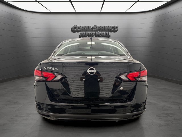 Certified 2025 Nissan Versa S w/ Trunk Package FWD image 4