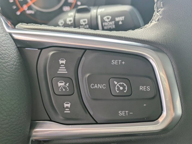 Used 2025 Jeep Wrangler Sahara image 21