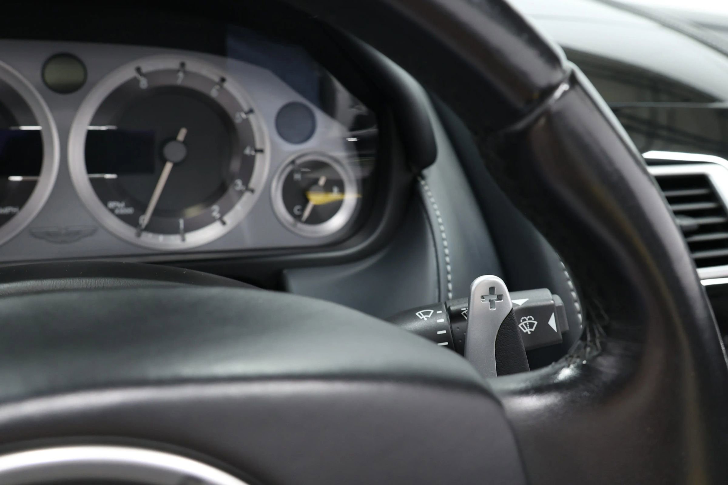 Used 2012 Aston Martin Virage Volante image 34