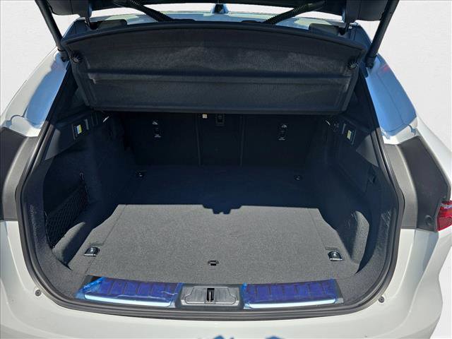 New 2026 Jaguar F-PACE R-Dynamic S image 9