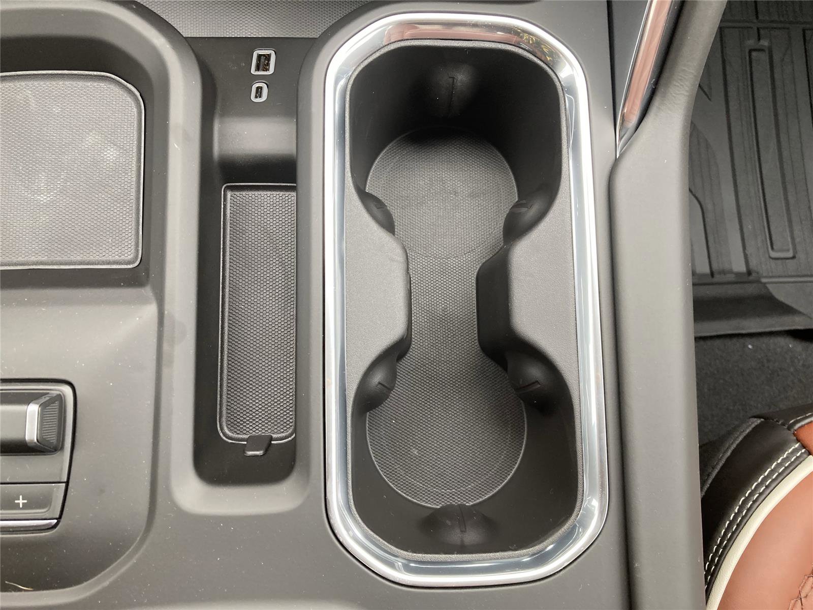 New 2026 GMC Sierra 2500 Denali Ultimate image 16