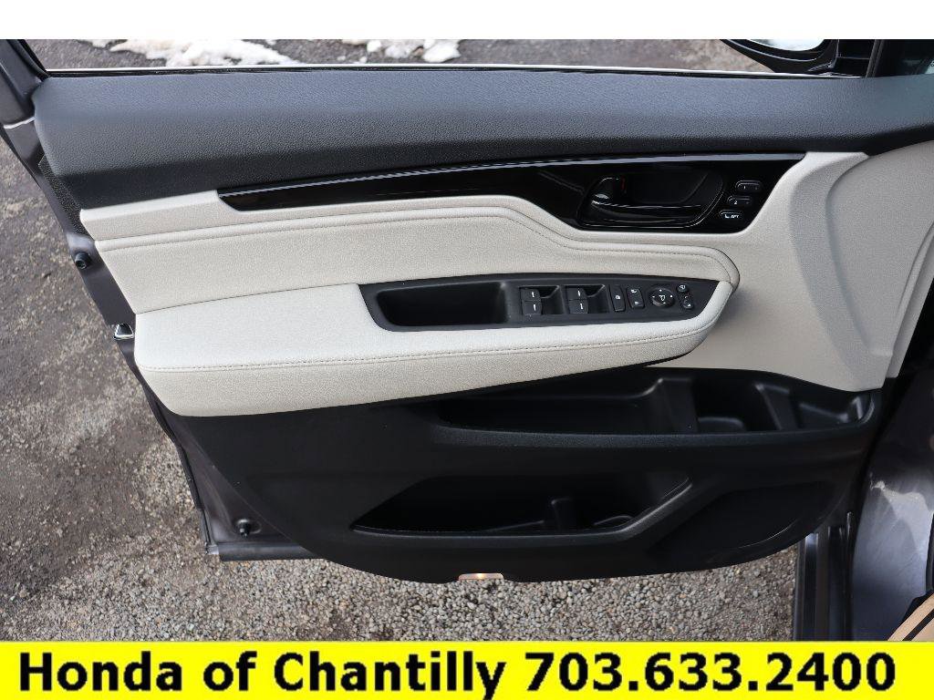 Certified 2025 Honda Odyssey Elite image 24