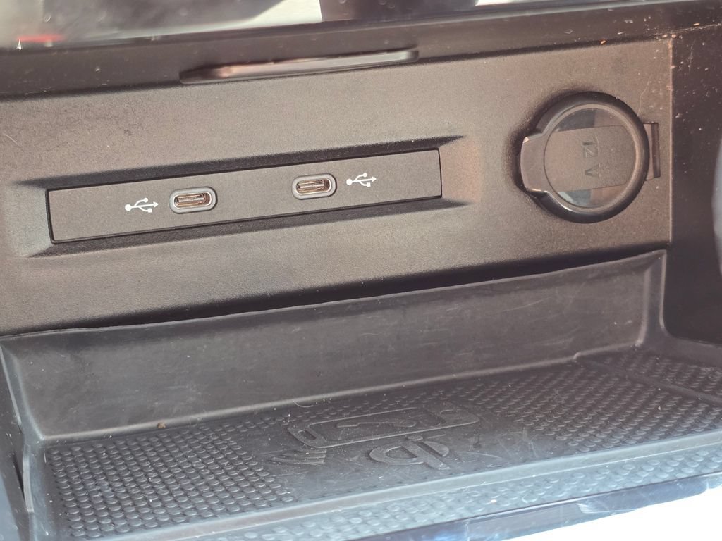 Certified 2024 Volkswagen Taos SEL AWD/4WD image 10