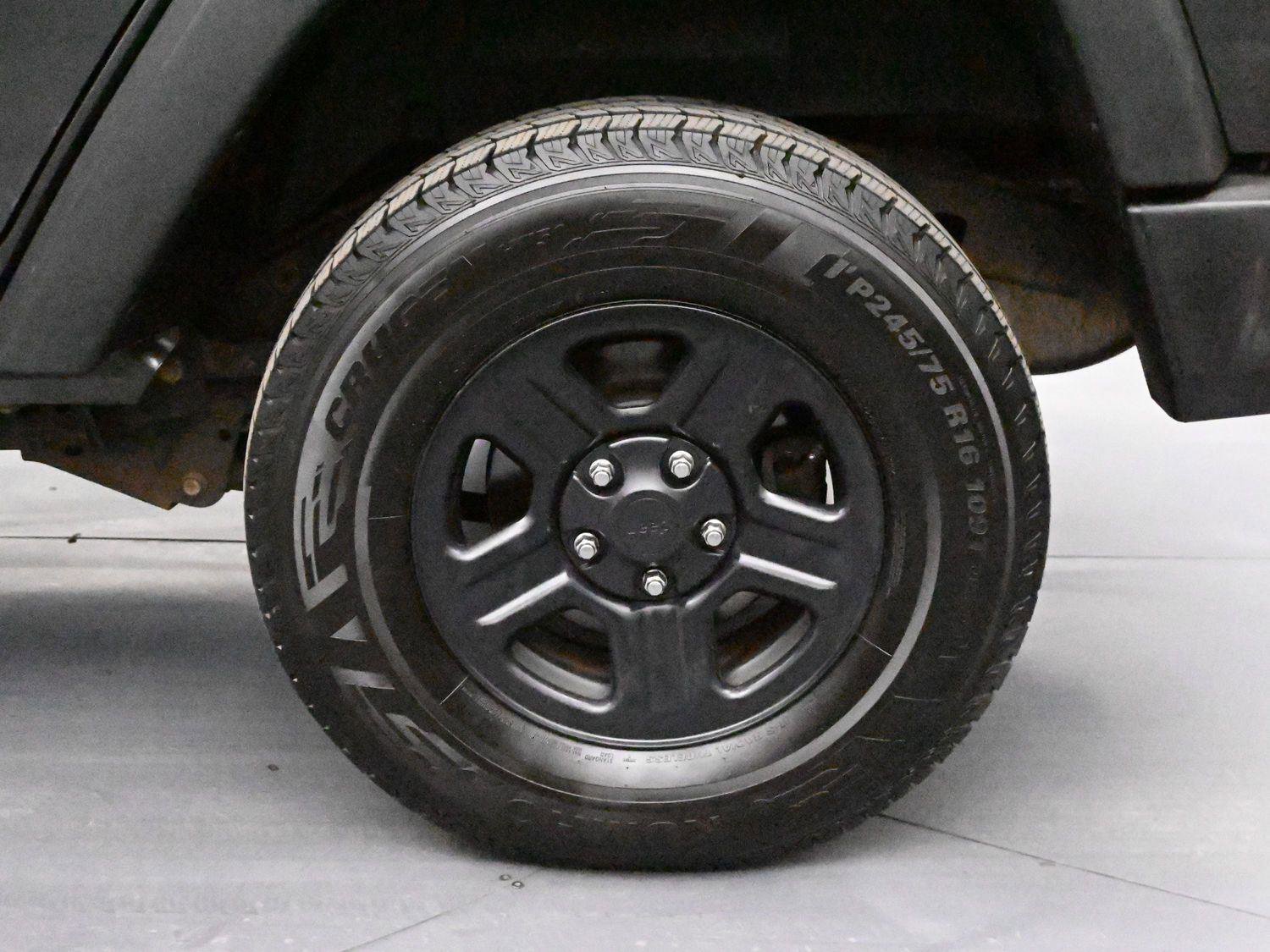 Used 2017 Jeep Wrangler Unlimited Sport w/ Connectivity Group AWD/4WD image 11