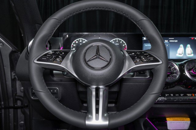 Certified 2026 Mercedes-Benz GLB 250 4MATIC image 20