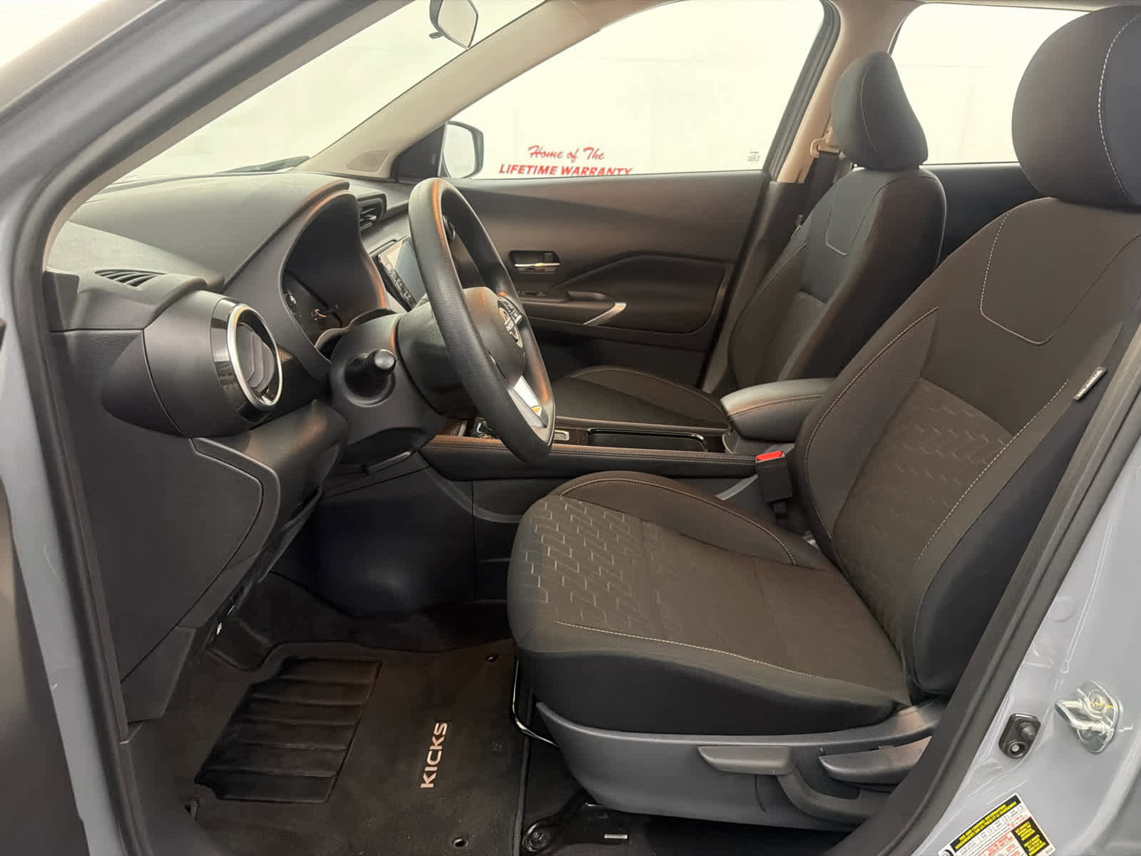 Used 2024 Nissan Kicks SV FWD image 14