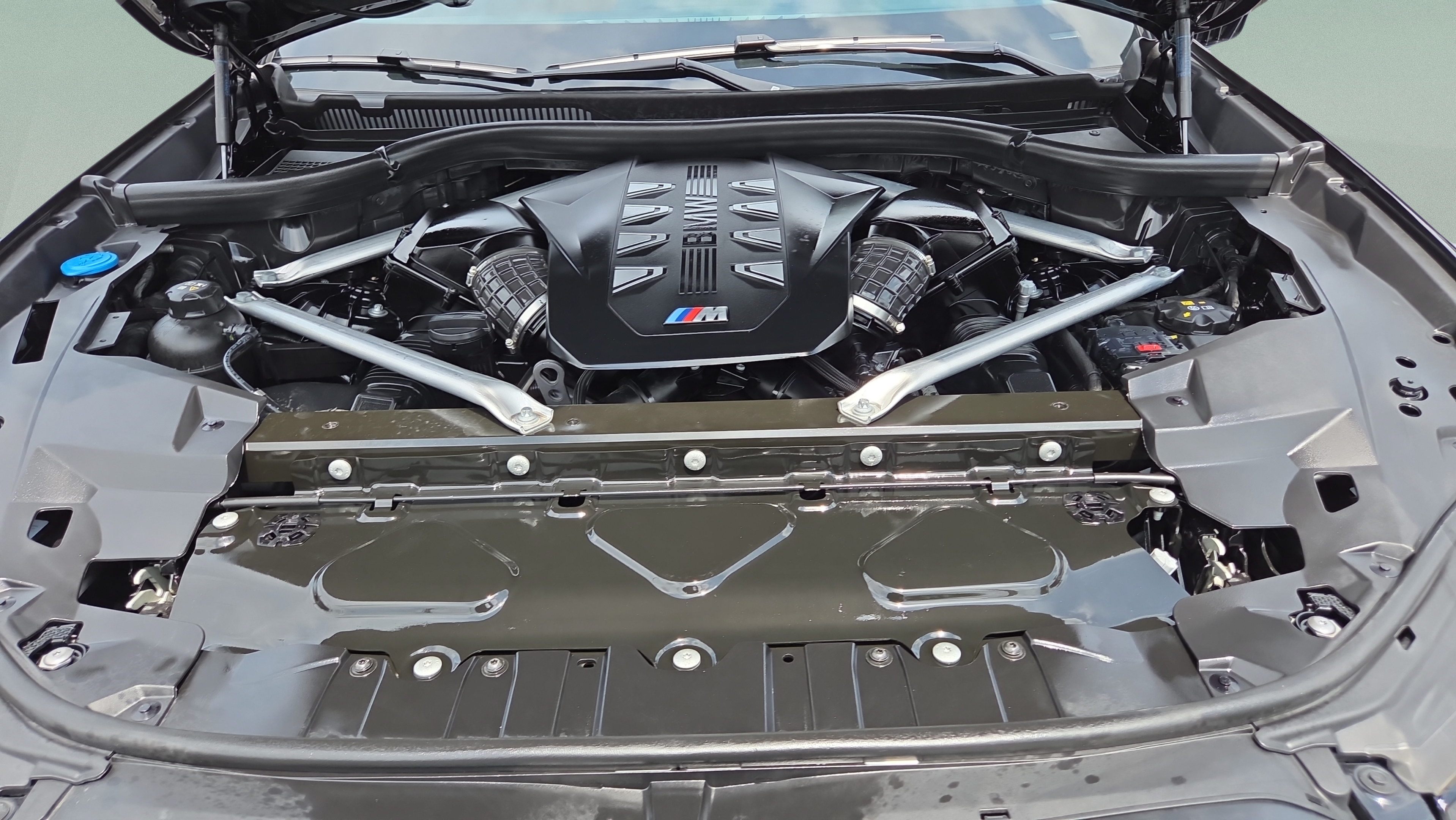 Used 2025 BMW X6 M60i AWD/4WD image 19