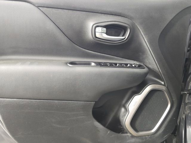 Used 2022 Jeep Renegade Latitude w/ Convenience Group image 20