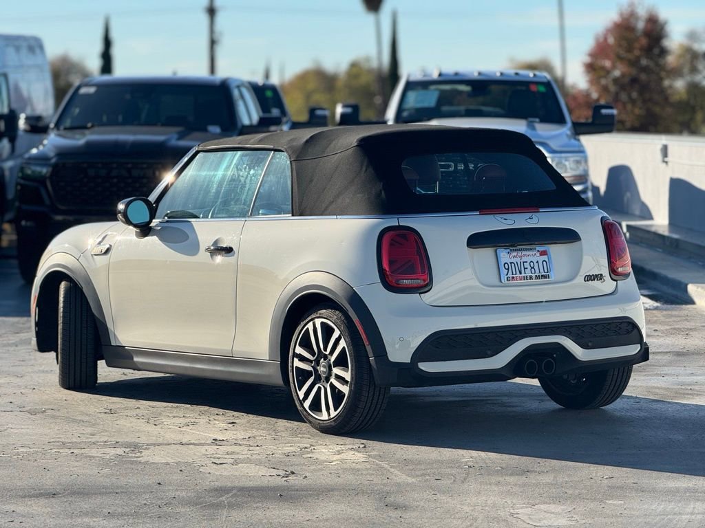 Used 2023 MINI Cooper S w/ Signature Upholstery Package image 2