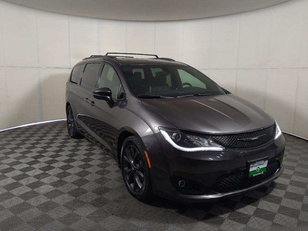 Used 2018 Chrysler Pacifica Limited w/ S Appearance Package FWD image 14