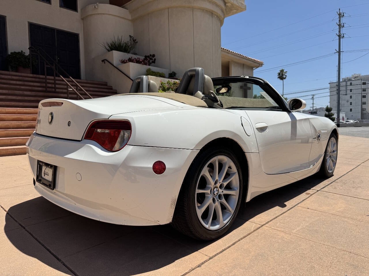 Used 2006 BMW Z4 3.0i RWD image 7