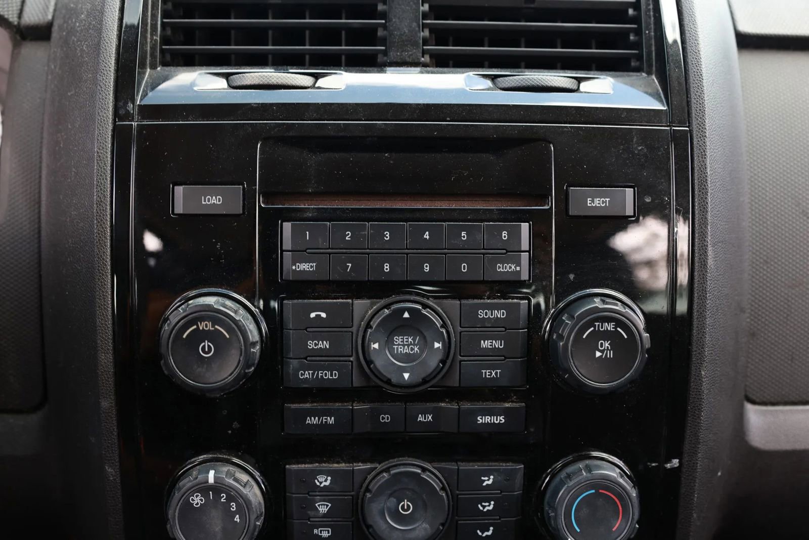 Used 2010 MAZDA Tribute i Sport image 31