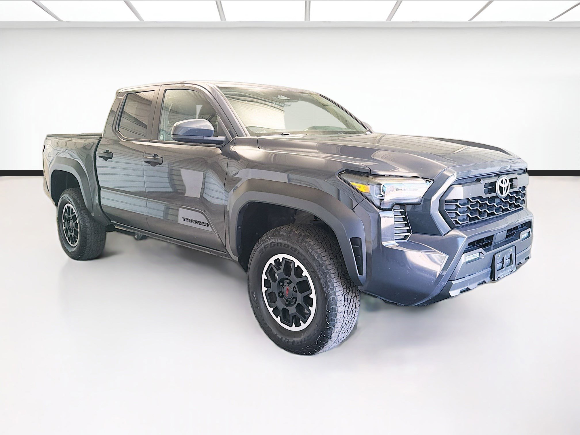 Used 2024 Toyota Tacoma TRD Off-Road image 3