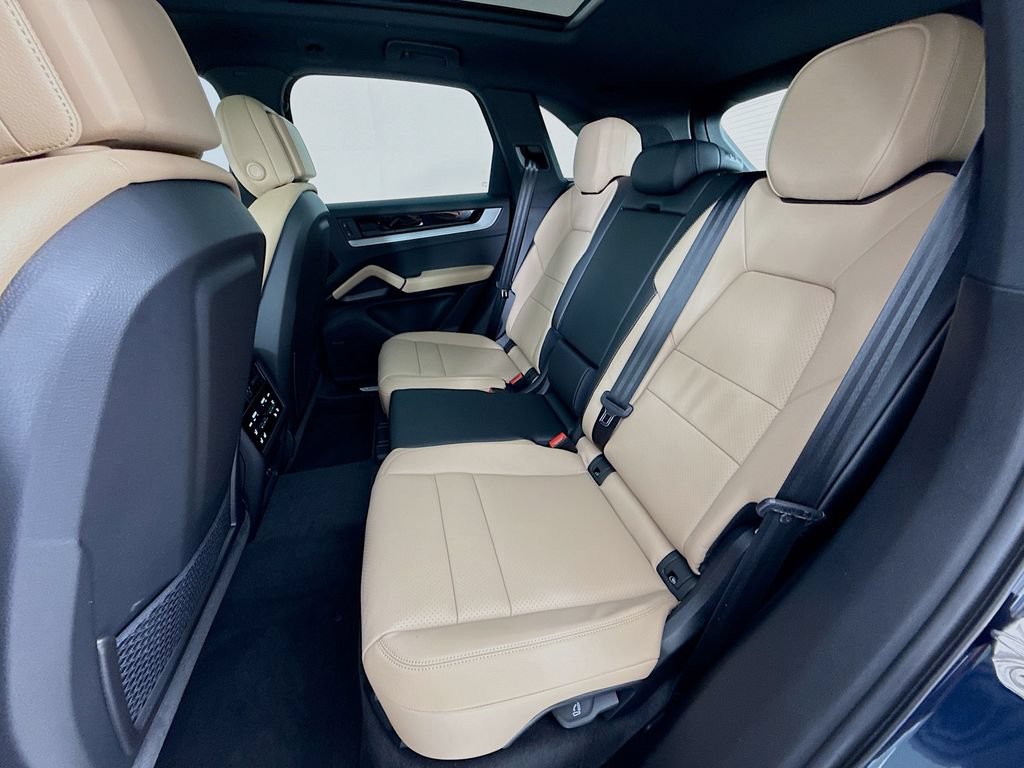 New 2026 Porsche Cayenne E-Hybrid AWD/4WD image 24