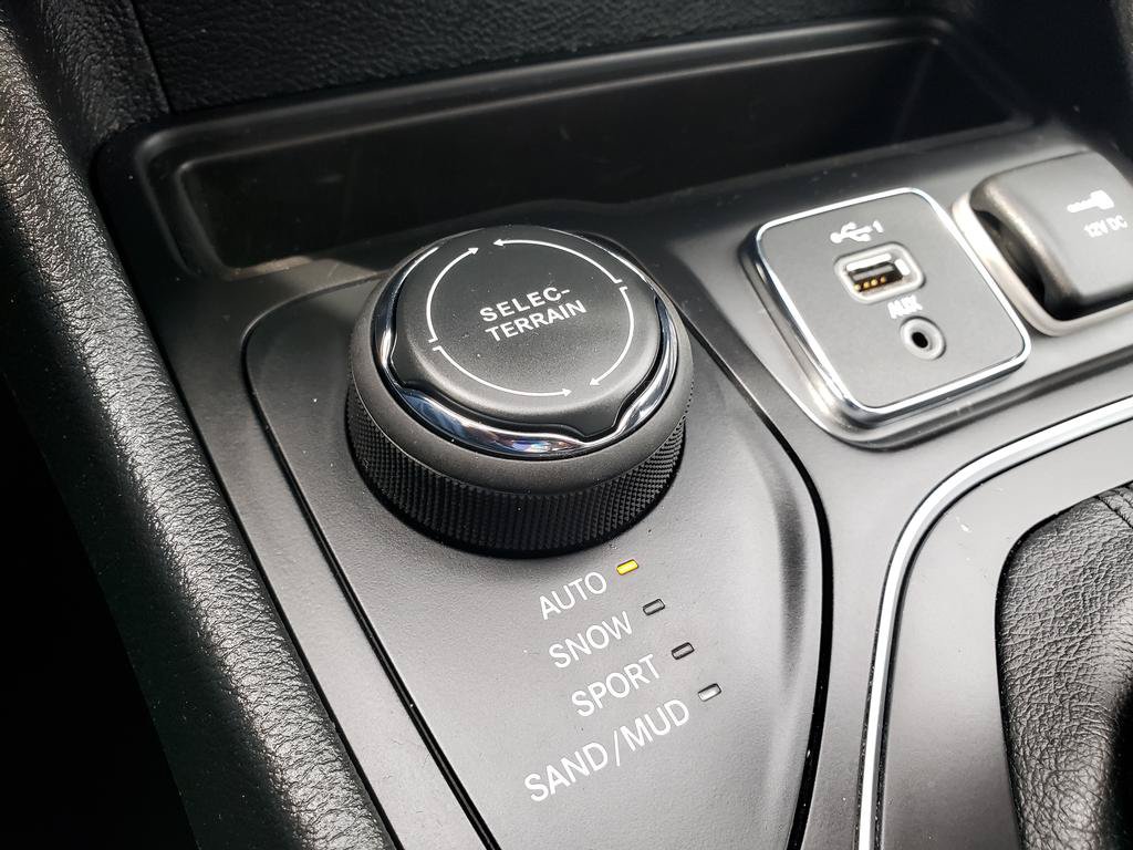 Used 2022 Jeep Cherokee Latitude Lux AWD/4WD image 23