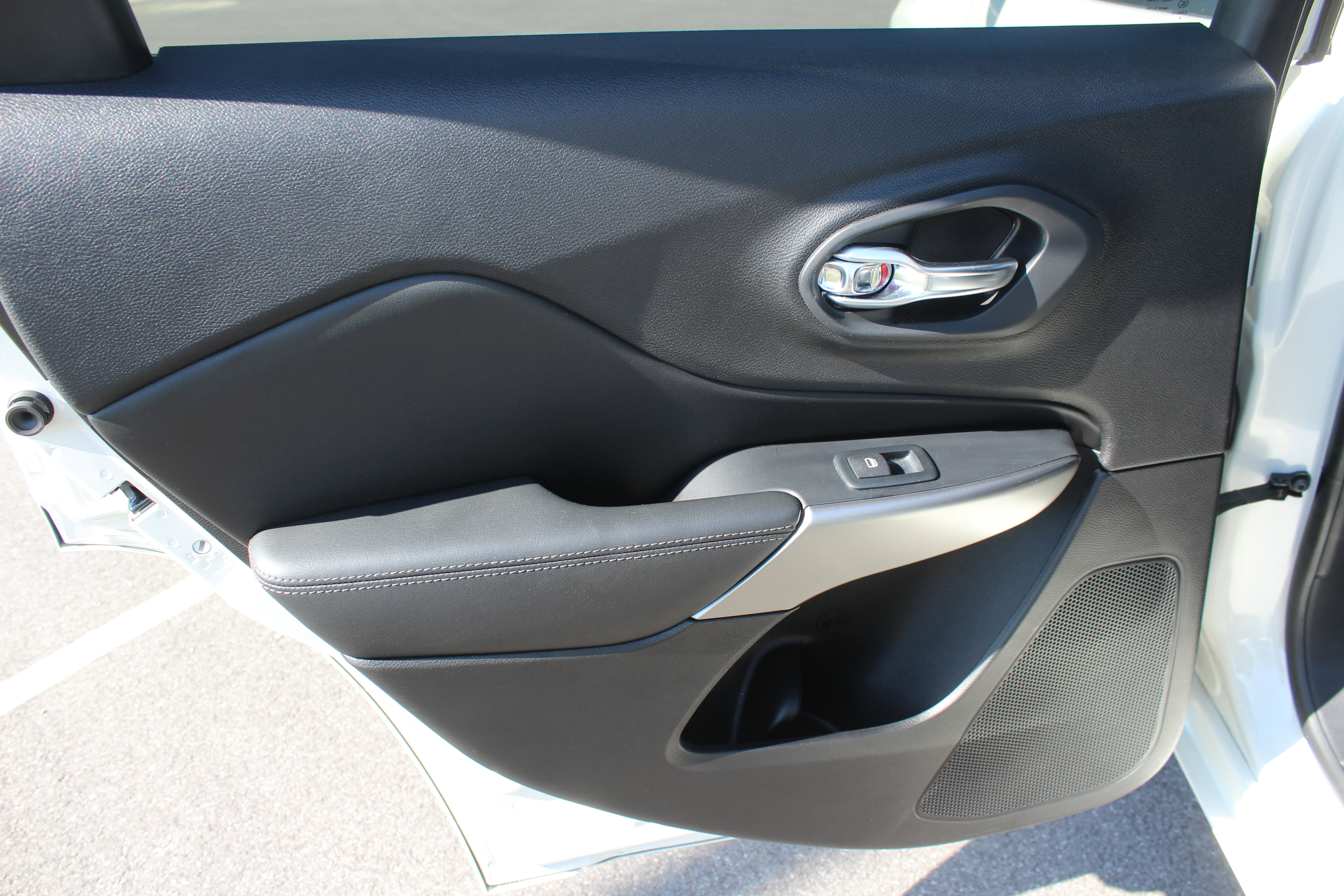 Used 2019 Jeep Cherokee High Altitude image 39