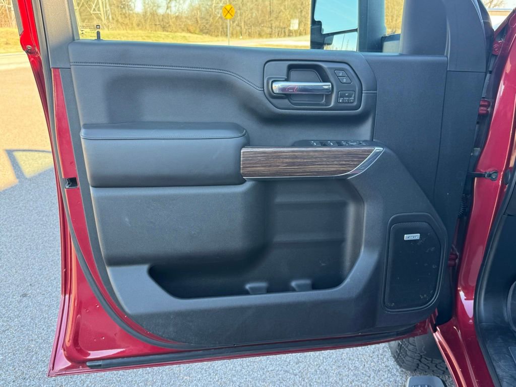 Used 2020 Chevrolet Silverado 2500 High Country w/ Technology Package image 38