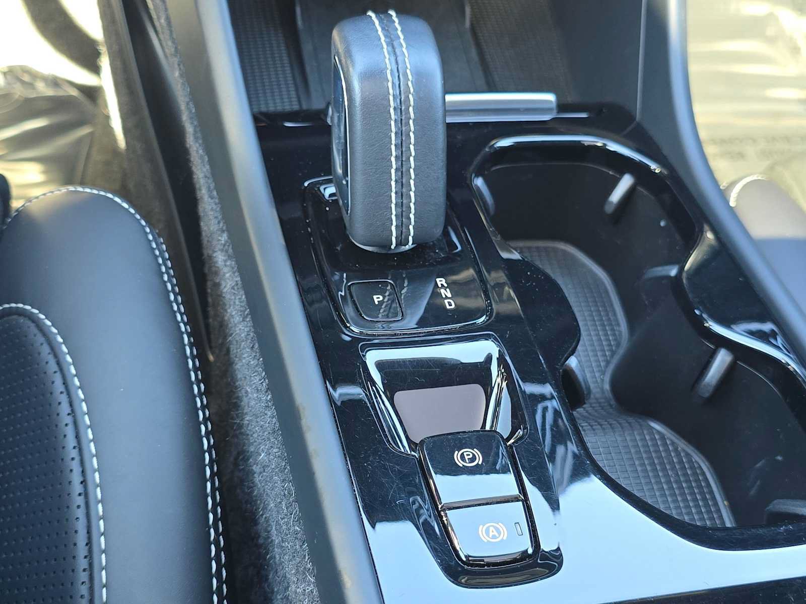 Used 2021 Volvo XC40 T5 R-Design AWD/4WD image 30