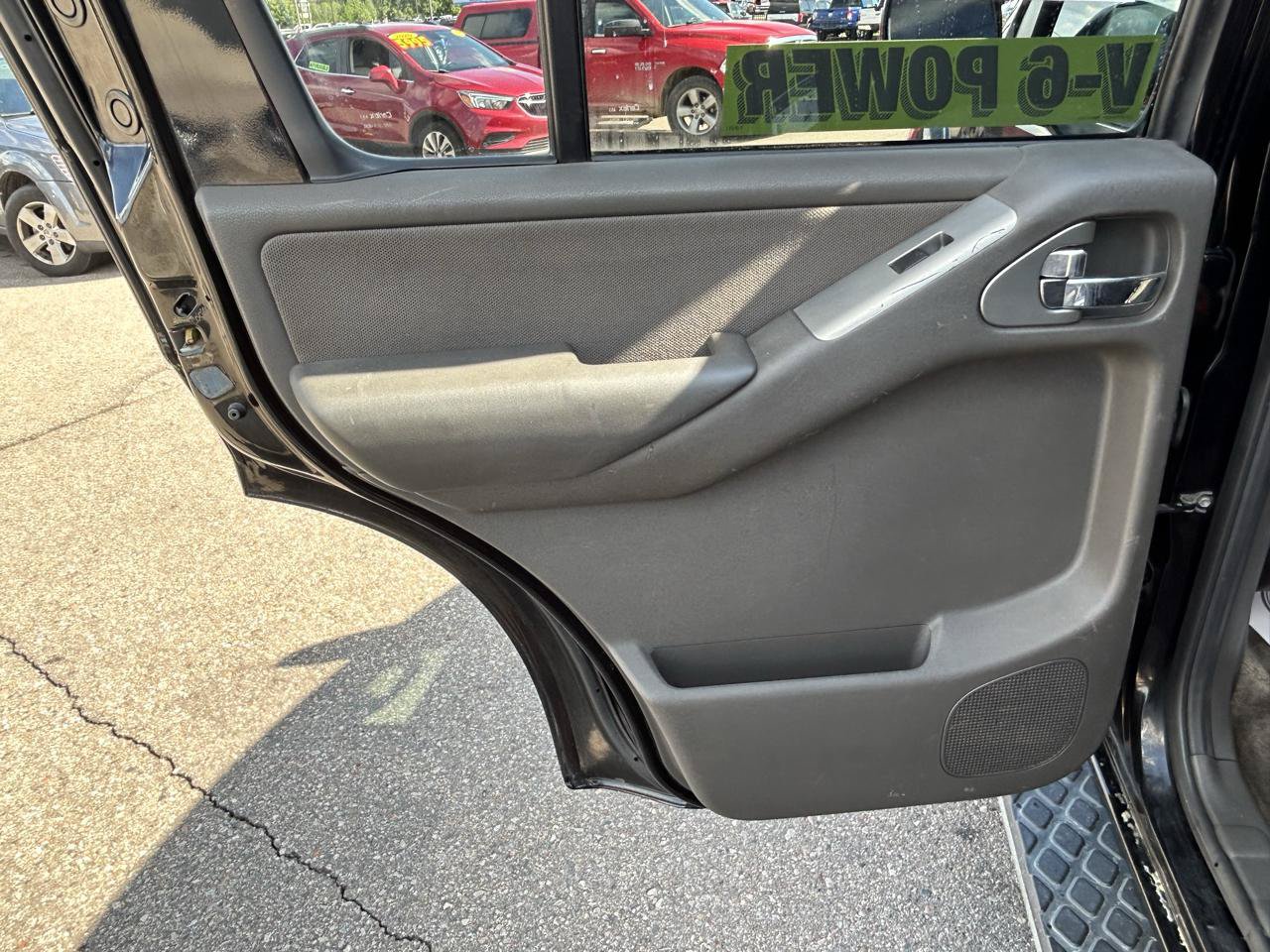Used 2011 Nissan Pathfinder S AWD/4WD image 14