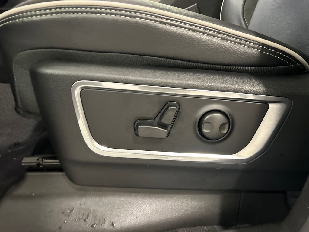New 2026 RAM 1500 Laramie w/ Night Edition AWD/4WD image 16