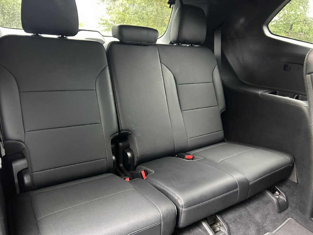 Used 2025 Buick Enclave Preferred AWD/4WD image 32