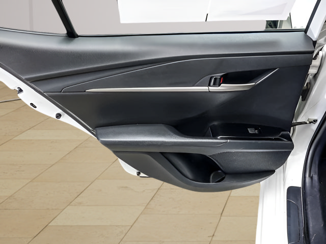 Certified 2025 Toyota Camry SE FWD image 18