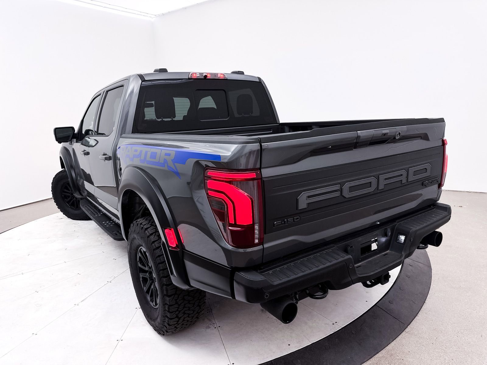 Used 2025 Ford F150 Raptor image 10