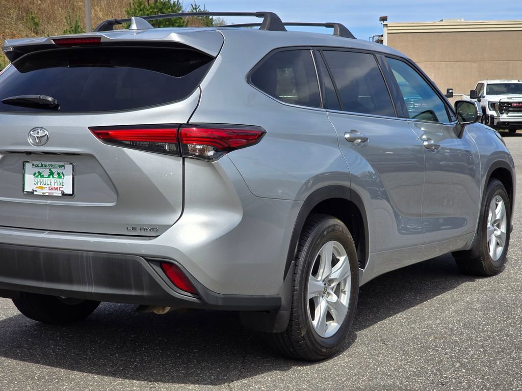 Used 2021 Toyota Highlander LE image 48