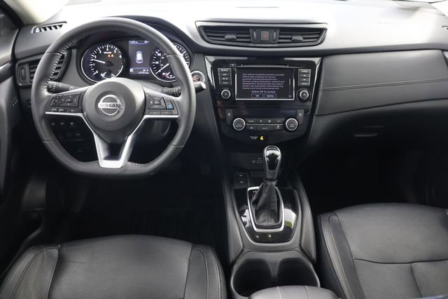 Used 2019 Nissan Rogue SL w/ Premium Package image 2