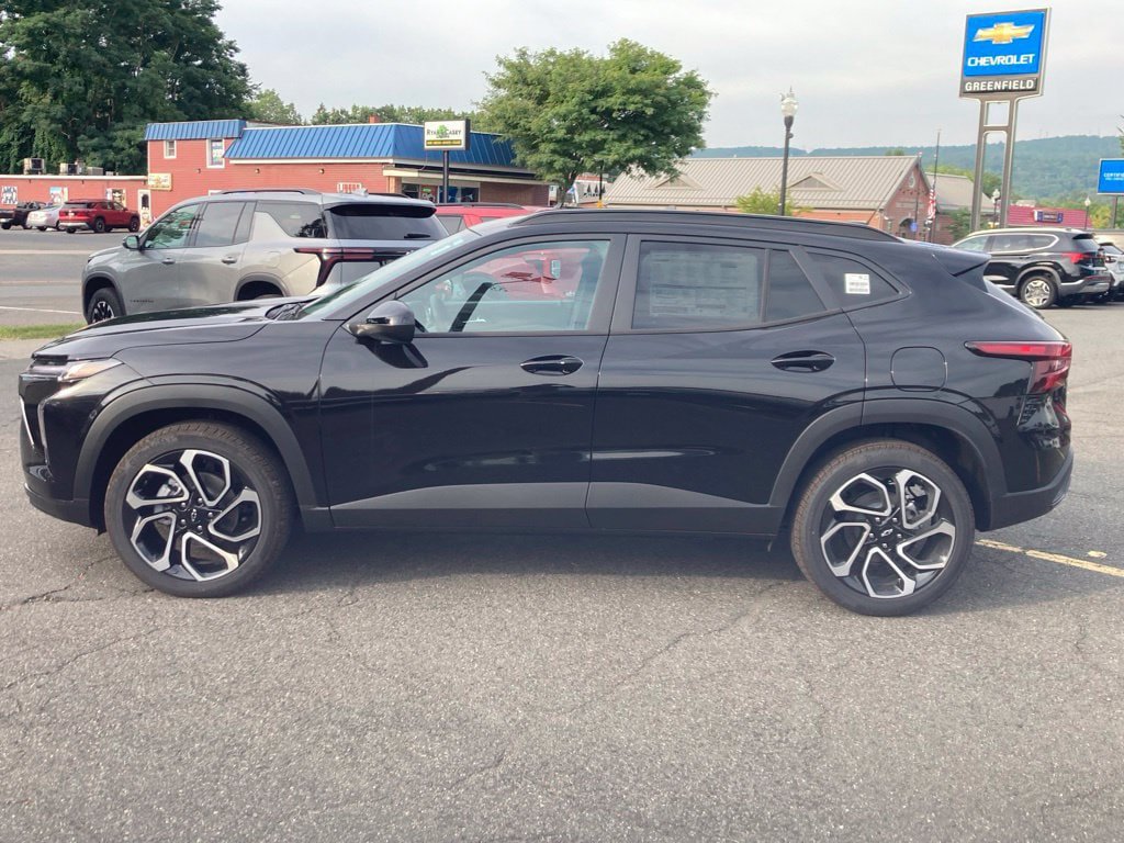 New 2026 Chevrolet Trax RS w/ Driver Confidence Package FWD image 25