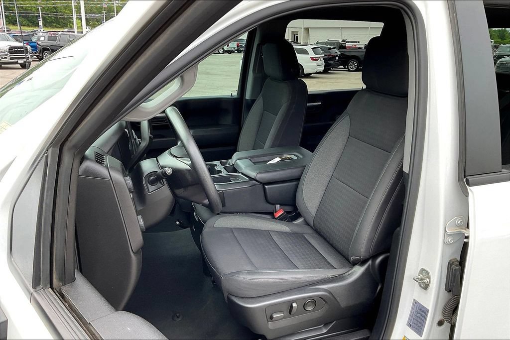 Used 2025 Chevrolet Silverado 2500 Custom w/ Custom Value Package AWD/4WD image 22