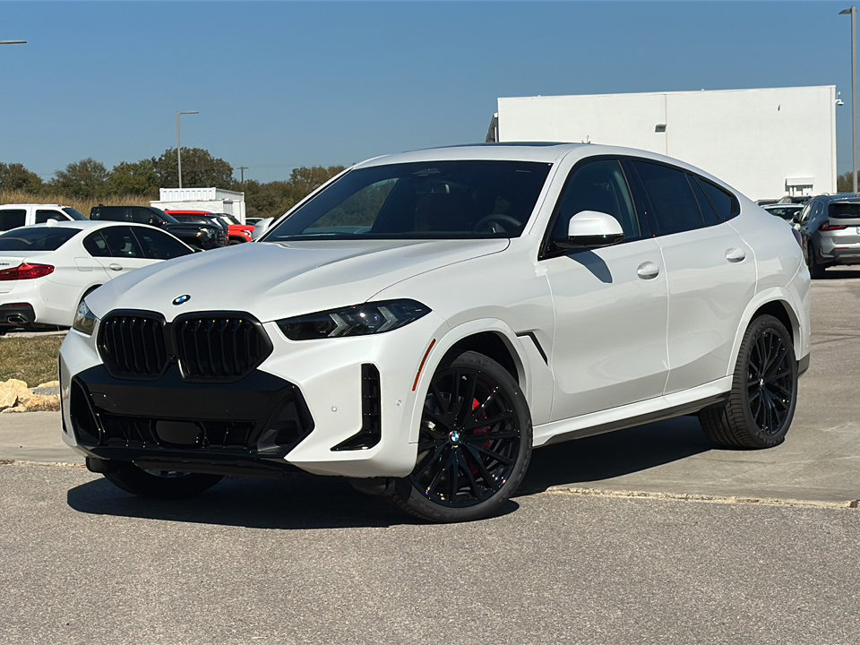 New 2026 BMW X6 xDrive40i w/ Climate Comfort Package image 2