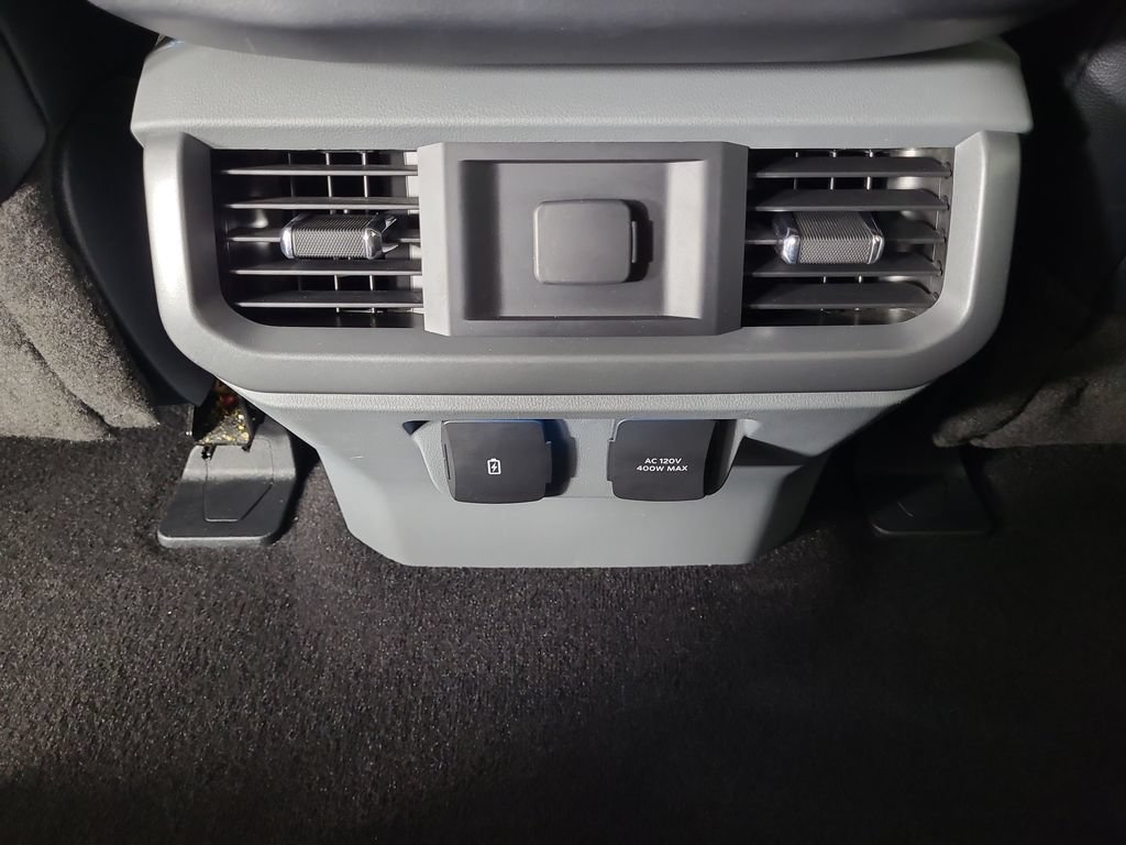 Certified 2022 Ford F150 Lariat w/ Trailer Tow Package AWD/4WD image 17