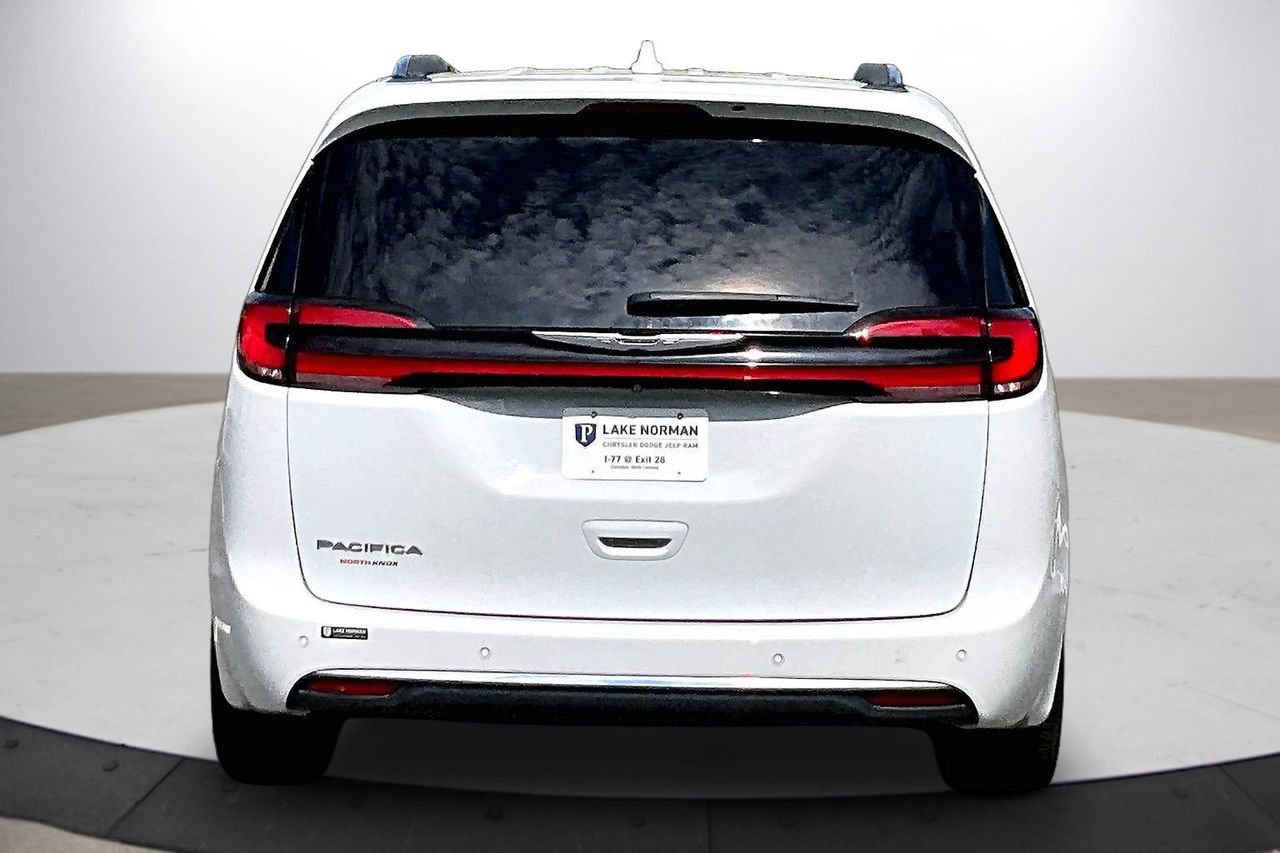 Certified 2021 Chrysler Pacifica Touring-L FWD image 7