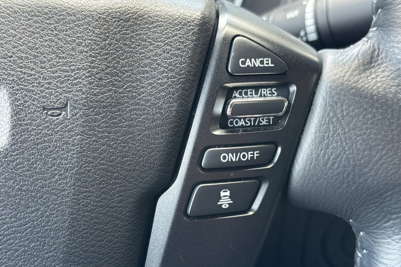 Used 2025 Nissan Frontier SV w/ SV Convenience Package image 30