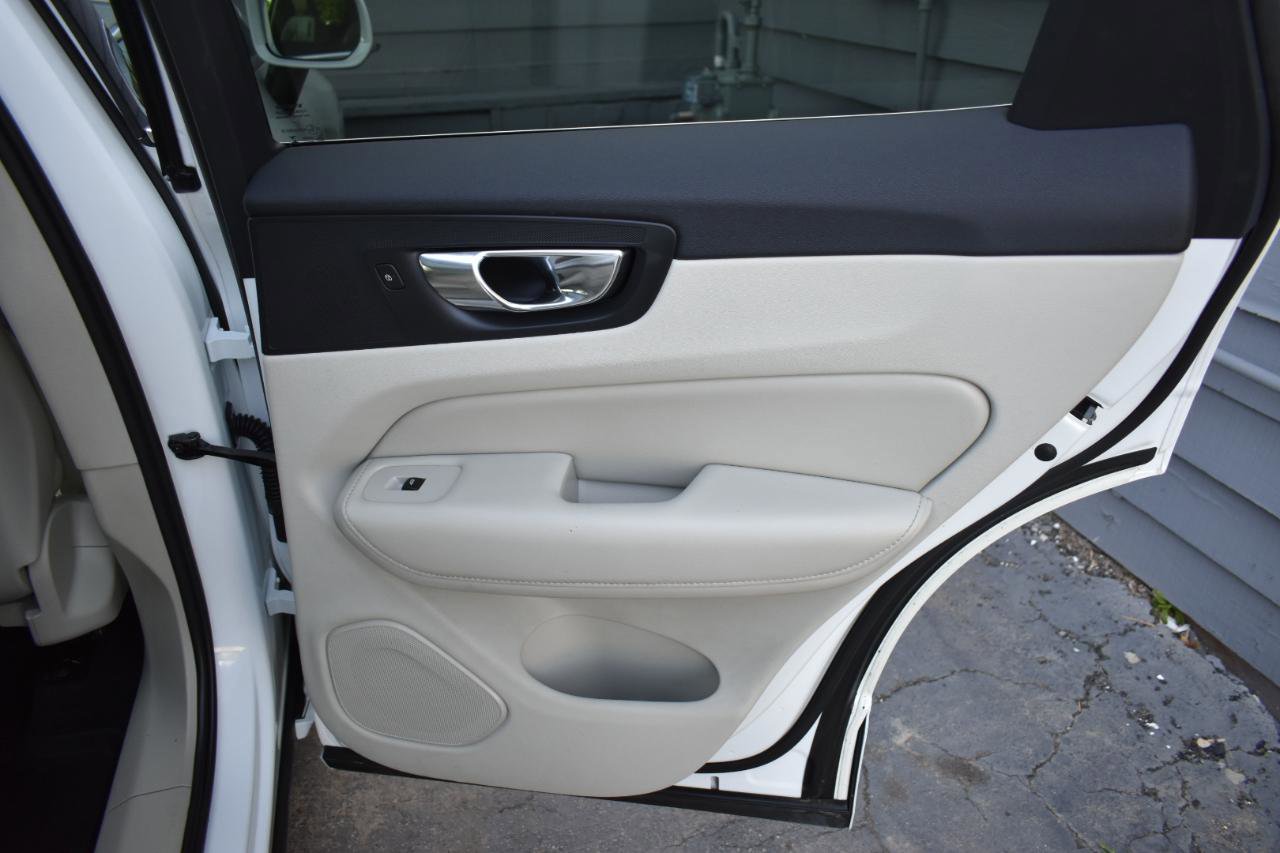 Used 2019 Volvo XC60 T8 Inscription w/ Advanced Package image 38